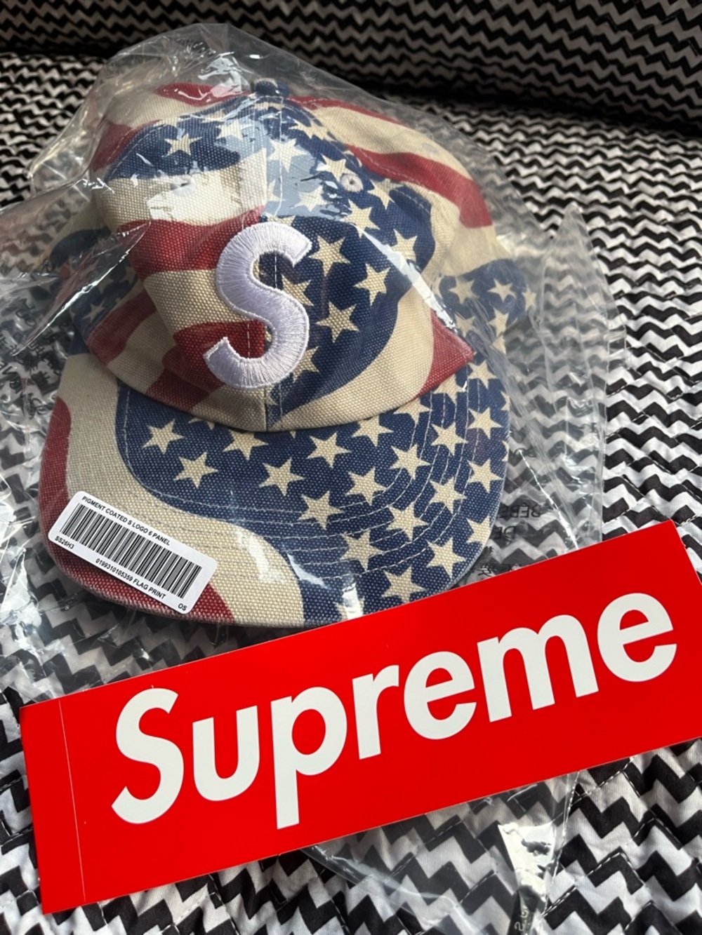 *SOLD OUT* Supreme flag print pigment coated S logo 6 panel canvas hat